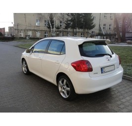 TOYOTA AURIS SPOILER NA KLAPE