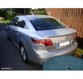 TOYOTA AVENSIS T27 SPOILER NA KLAPE