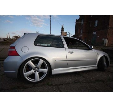 VW GOLF MK4 IV R32 3D NAKŁADKI PROGOWE PROGI