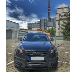 AUDI Q7 I PRZEDNI ZDERZAK + CZARNA SIATKA