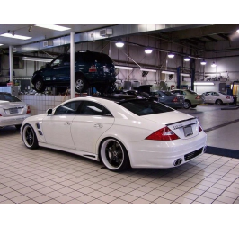 MERCEDES CLS W219 SPOILER NA KLAPE