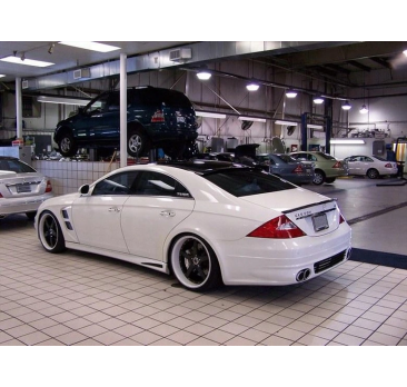 MERCEDES CLS W219 SPOILER NA KLAPE