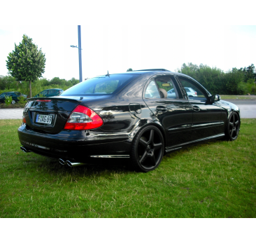 MERCEDES E KLASA W211 SPOILER NA KLAPE
