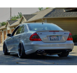 MERCEDES E KLASA W211 SPOILER NA KLAPE