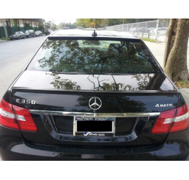 MERCEDES E KLASA W212 SPOILER NA KLAPE