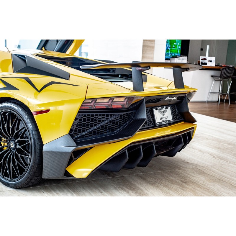 LAMBORGHINI AVENTADOR - SV SPOILER NA KLAPE