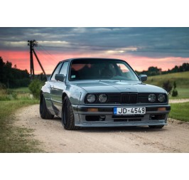 BMW 3 E30 WIDE BODY KIT
