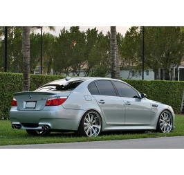 BMW 5 E60 SPOILER NA KLAPE