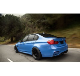 BMW M3 F80 SPOILER NA KLAPE LOTKA