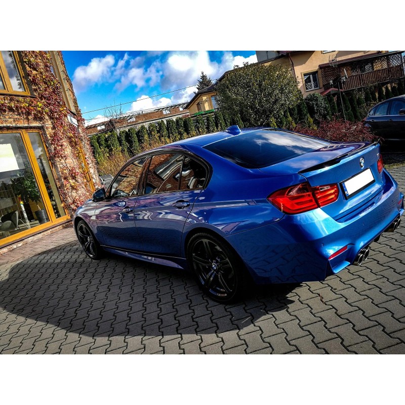 BMW M3 F80 SPOILER NA KLAPE LOTKA