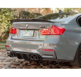 BMW M3 F80 SPOILER NA KLAPE LOTKA