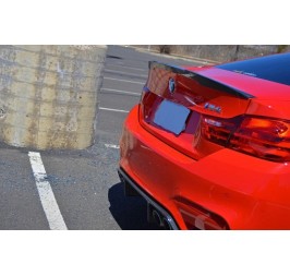 BMW M4 F82 SPOILER LOTKA NA KLAPE