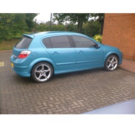OPEL ASTRA H 5D BODY KIT OPC LINE